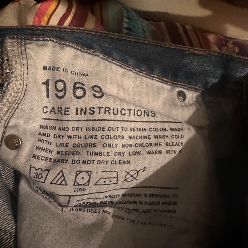 GAP Boyfriend Sexy Distressed Jeans size 33 - Picture 7 of 7